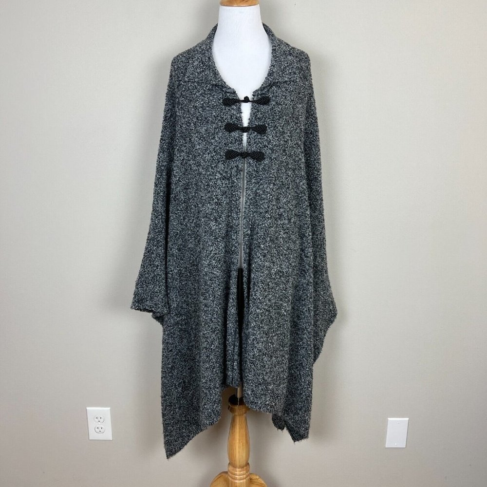 VON SAKEN Poncho Sweater Womens One Size Gray Wool Blend Knit‎ Toggle Longline